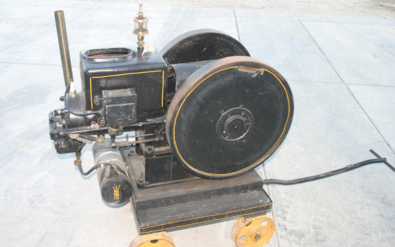 Antique De Laval 3 1/2 HP&nbsp;Hit and Miss Cylinder Engine